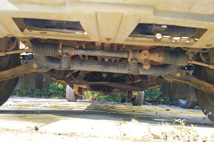 Used Jinbei Hiace X30 2013 1.3L Standard Version Chassis Front