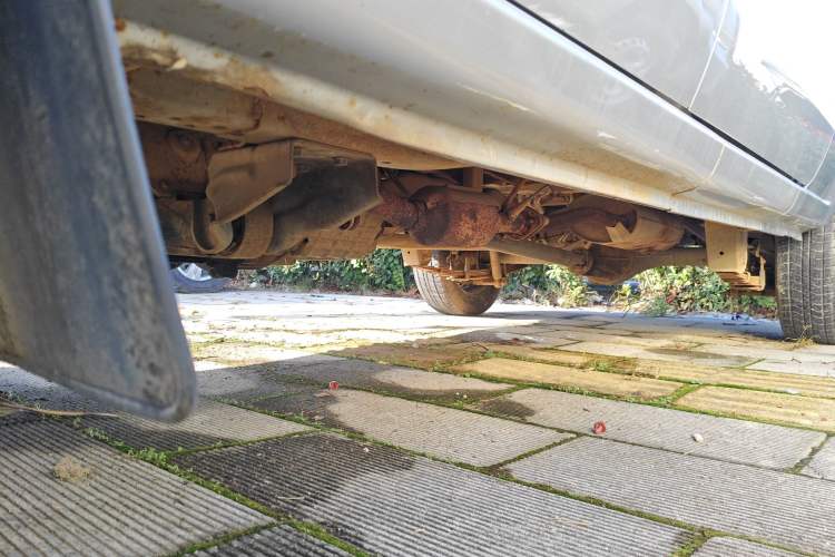 Used Jinbei Hiace X30 2013 1.3L Standard Version Chassis Front Left