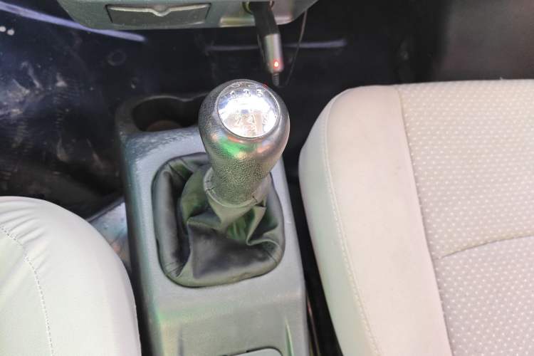 Used Jinbei Hiace X30 2013 1.3L Standard Version Gear Lever