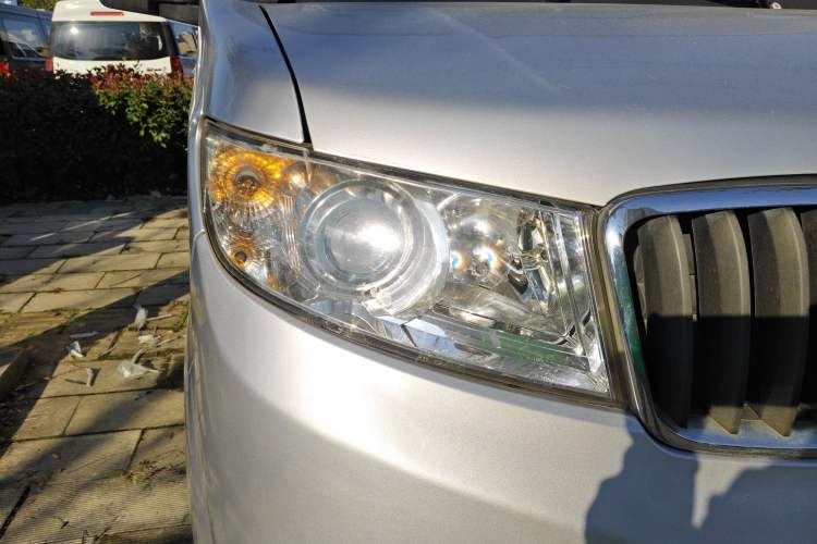 Used Jinbei Hiace X30 2013 1.3L Standard Version Right Front Headlight