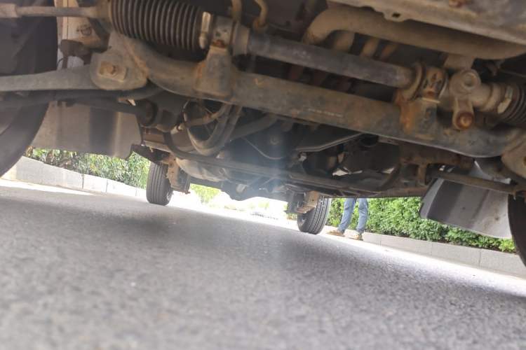 Used Jinbei Hiace X30 2013 1.3L Standard Version Chassis Front