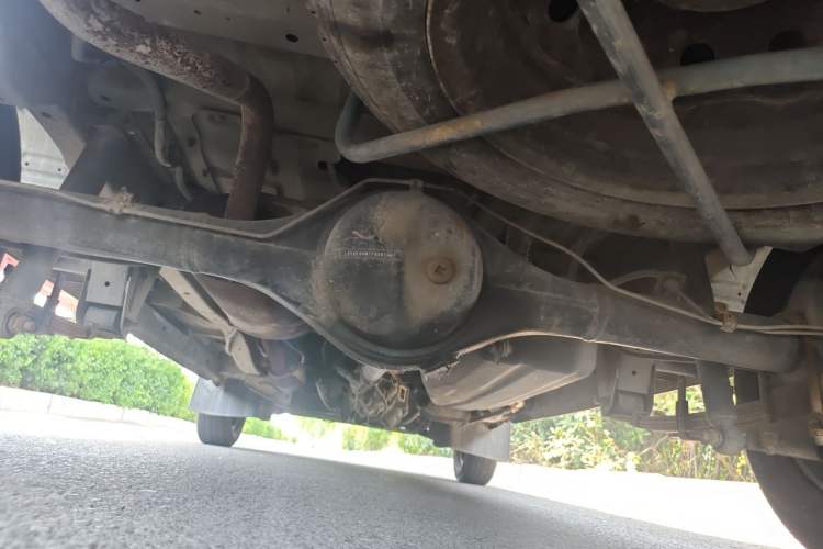 Used Jinbei Hiace X30 2013 1.3L Standard Version Chassis Rear
