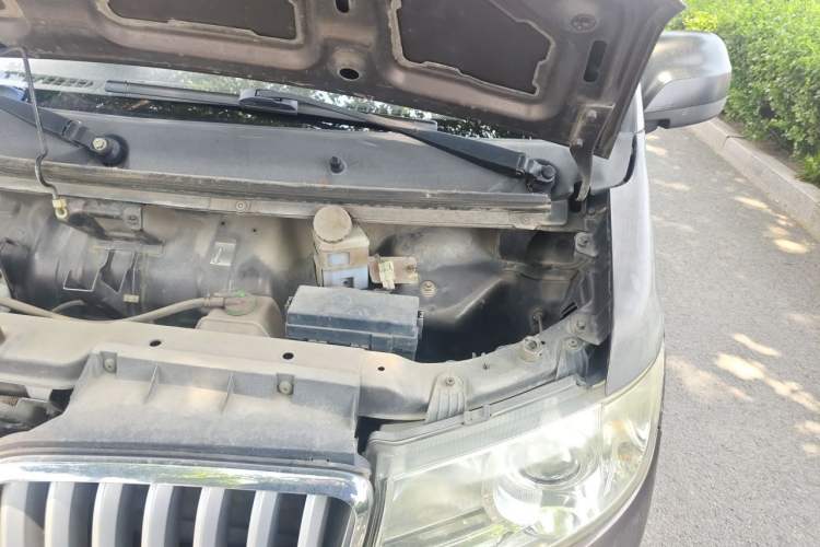 Used Jinbei Hiace X30 2013 1.3L Standard Version Engine Bay Left