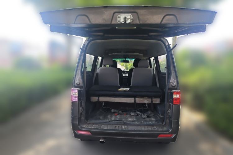 Used Jinbei Hiace X30 2013 1.3L Standard Version Trunk