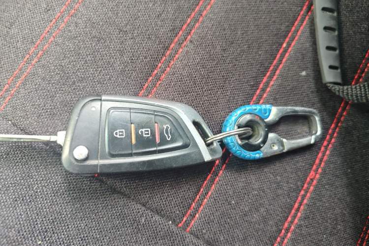 Used Jinbei Hiace X30 2013 1.3L Standard Version Vehicle Key
