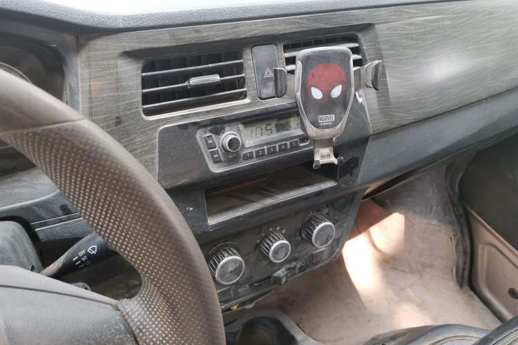 Used Jinbei Hiace X30 2013 1.3L Standard Version Audio And AC Panel