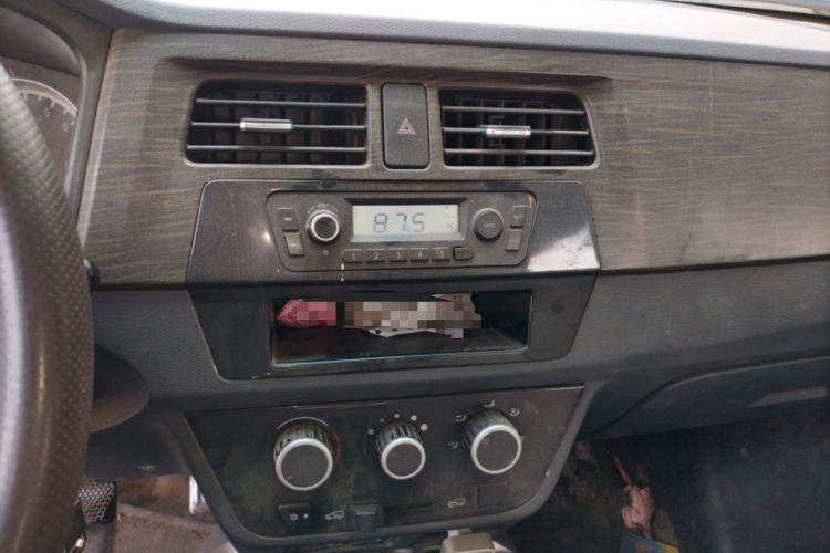 Used Jinbei Hiace X30 2013 1.3L Standard Version Audio And AC Panel