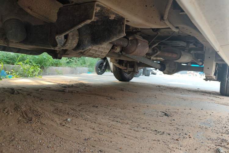 Used Jinbei Hiace X30 2013 1.3L Standard Version Chassis Front Left