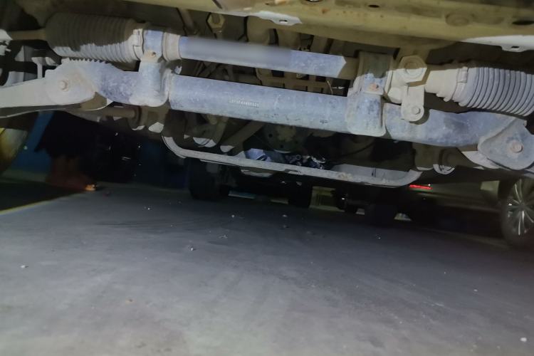 Used Jinbei Hiace X30 2013 1.3L Standard Version Chassis Front