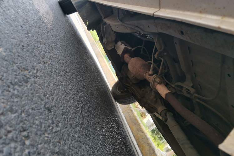 Used Jinbei Hiace X30 2013 1.3L Standard Version Chassis Rear Left