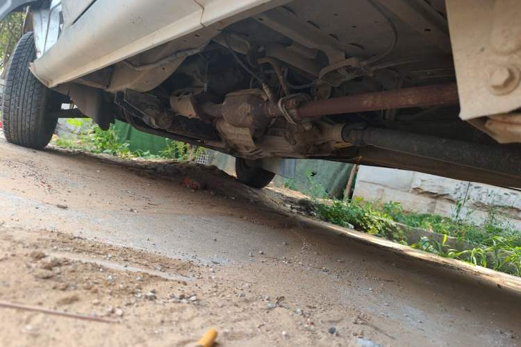 Used Jinbei Hiace X30 2013 1.3L Standard Version Chassis Rear Left