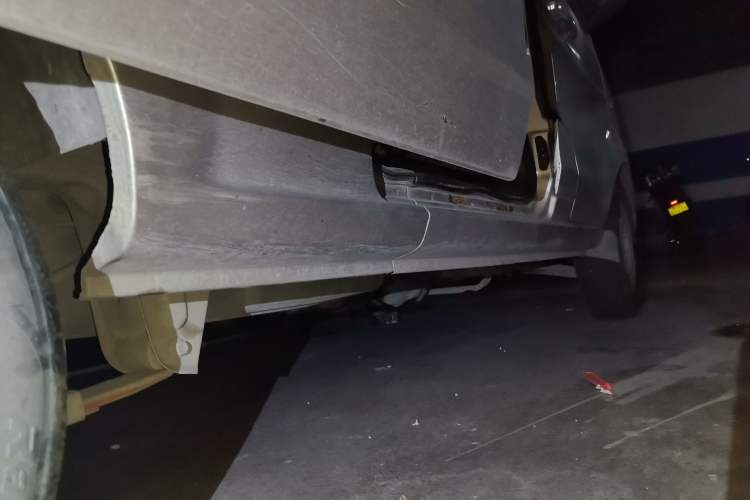Used Jinbei Hiace X30 2013 1.3L Standard Version Chassis Rear Right