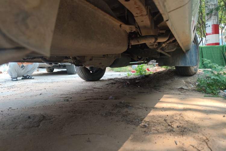 Used Jinbei Hiace X30 2013 1.3L Standard Version Chassis Rear Right