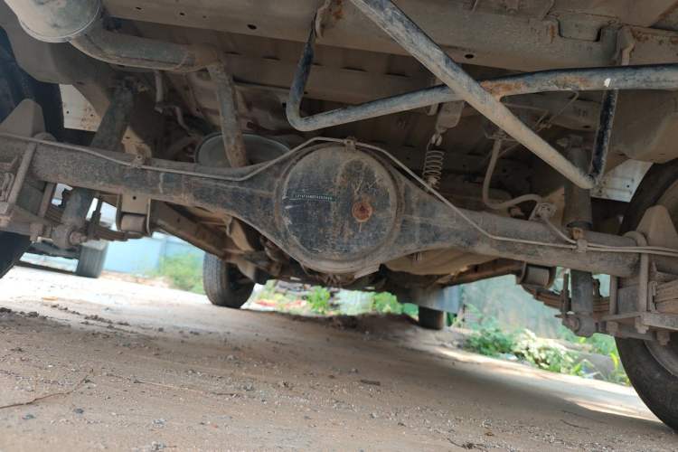 Used Jinbei Hiace X30 2013 1.3L Standard Version Chassis Rear