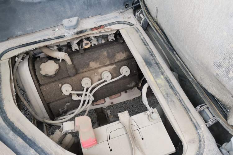 Used Jinbei Hiace X30 2013 1.3L Standard Version Engine Bay Left