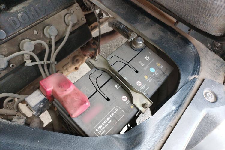Used Jinbei Hiace X30 2013 1.3L Standard Version Engine Bay Left