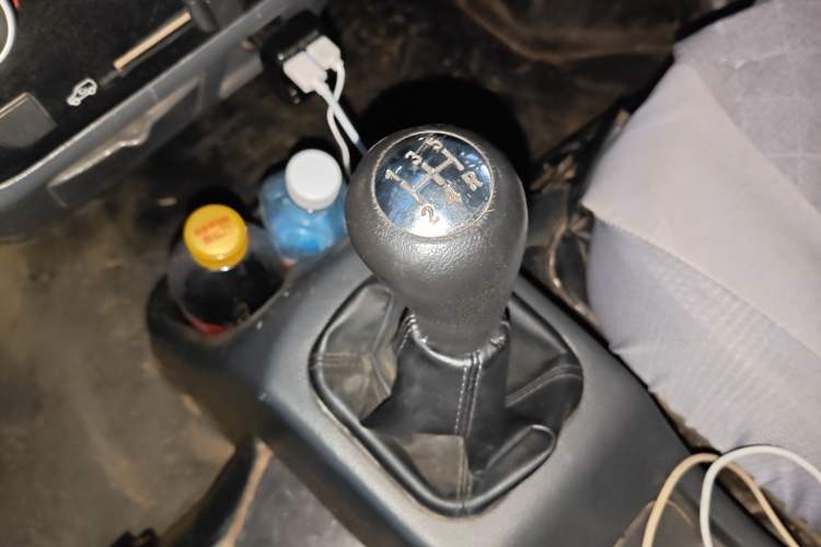 Used Jinbei Hiace X30 2013 1.3L Standard Version Gear Lever