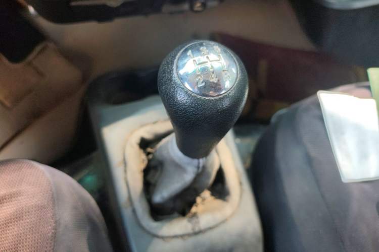 Used Jinbei Hiace X30 2013 1.3L Standard Version Gear Lever