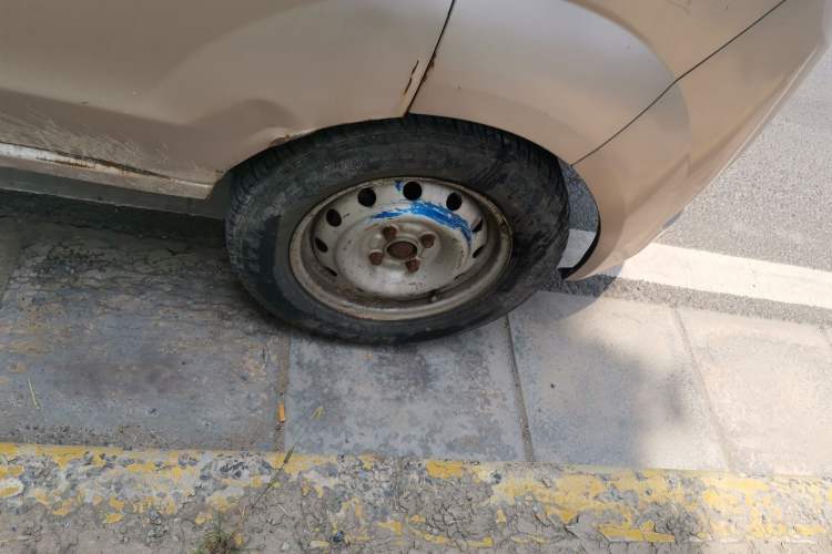 Used Jinbei Hiace X30 2013 1.3L Standard Version Right Front Wheel Hub