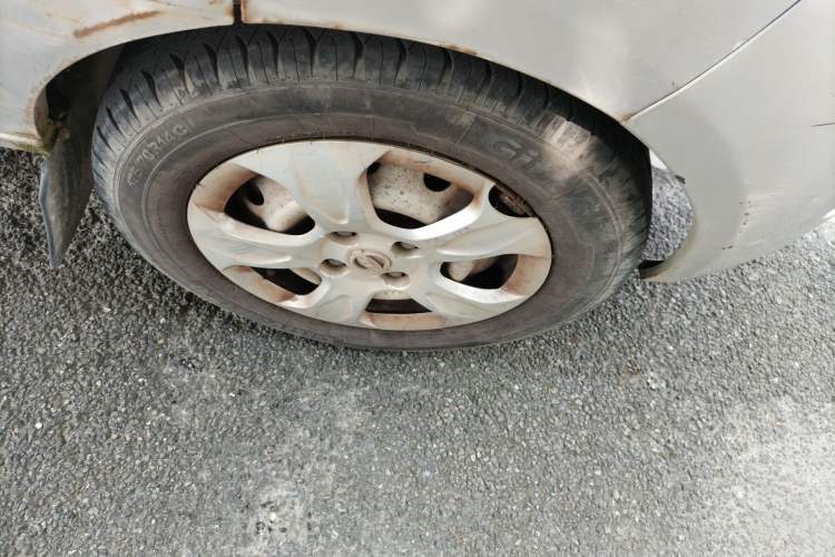 Used Jinbei Hiace X30 2013 1.3L Standard Version Right Front Wheel Hub