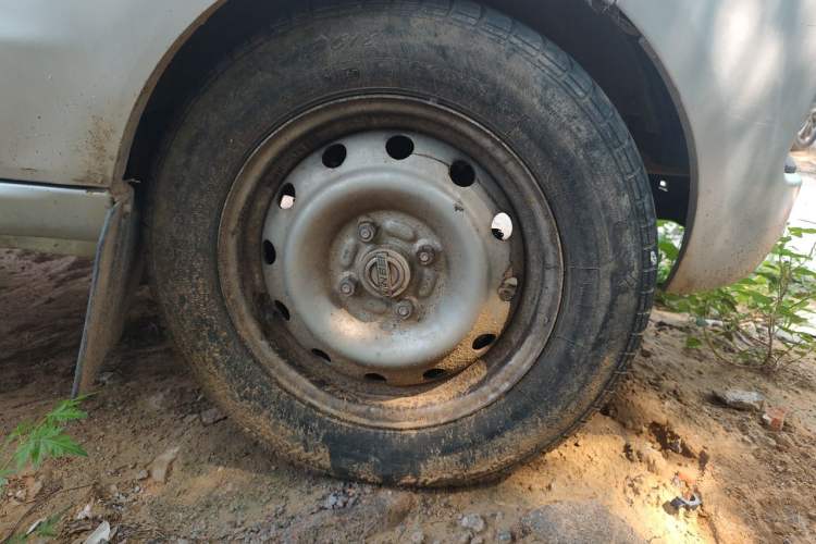 Used Jinbei Hiace X30 2013 1.3L Standard Version Right Front Wheel Hub