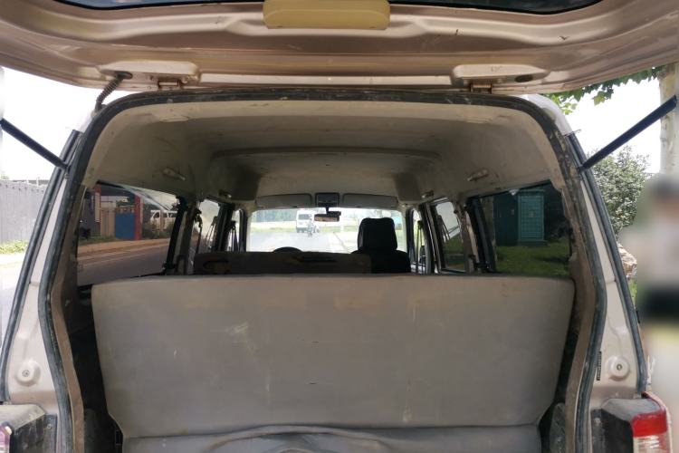 Used Jinbei Hiace X30 2013 1.3L Standard Version Trunk