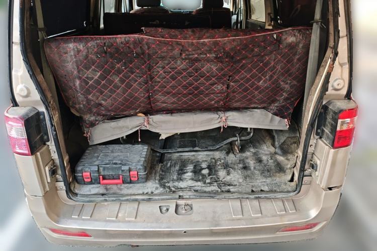 Used Jinbei Hiace X30 2013 1.3L Standard Version Trunk
