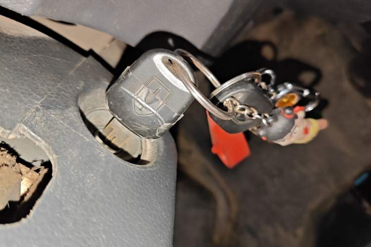 Used Jinbei Hiace X30 2013 1.3L Standard Version Vehicle Key
