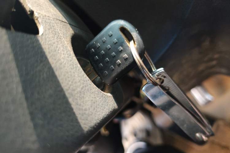 Used Jinbei Hiace X30 2013 1.3L Standard Version Vehicle Key