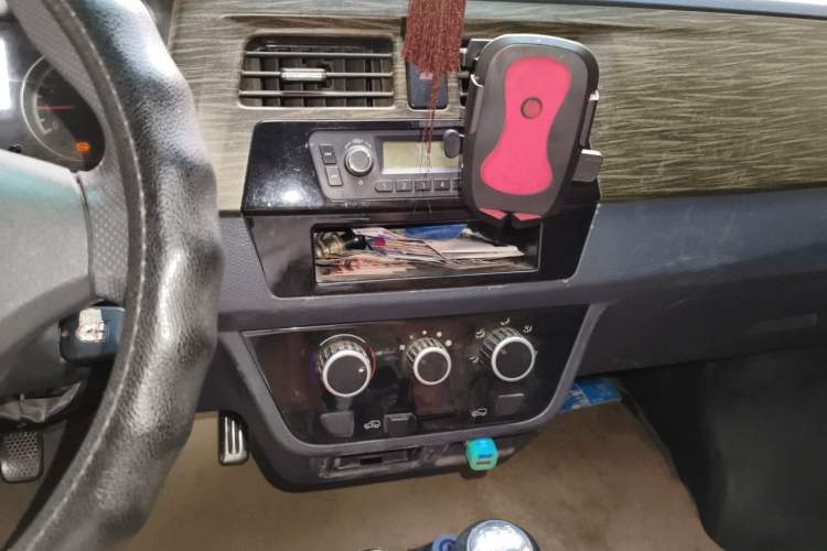 Used Jinbei Hiace X30 2013 1.3L Comfort Model Audio And AC Panel