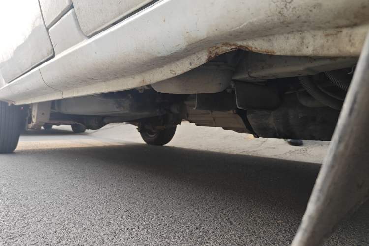 Used Jinbei Hiace X30 2013 1.3L Comfort Model Chassis Front Right