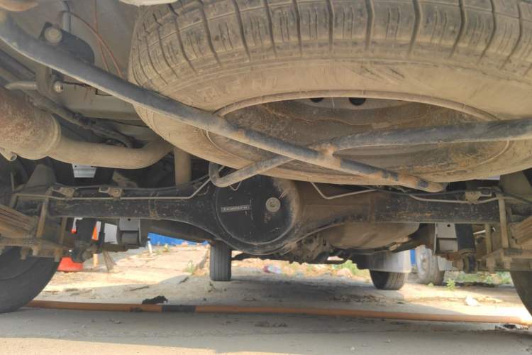Used Jinbei Hiace X30 2013 1.3L Standard Version Chassis Rear