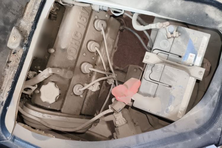 Used Jinbei Hiace X30 2013 1.3L Comfort Model Engine Bay