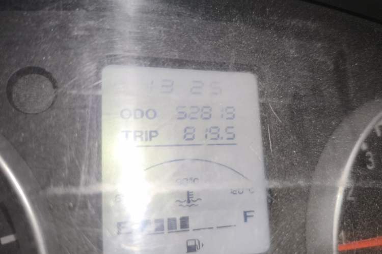 Used Jinbei Hiace X30 2013 1.3L Comfort Model Odometer Close Up