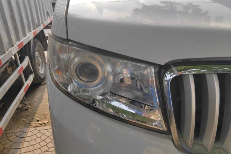 Used Jinbei Hiace X30 2013 1.3L Standard Version Right Front Headlight