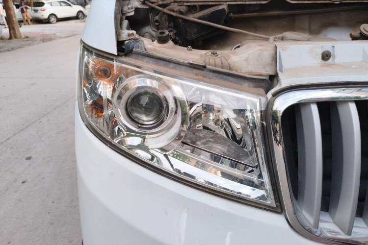 Used Jinbei Hiace X30 2013 1.3L Comfort Model Right Front Headlight