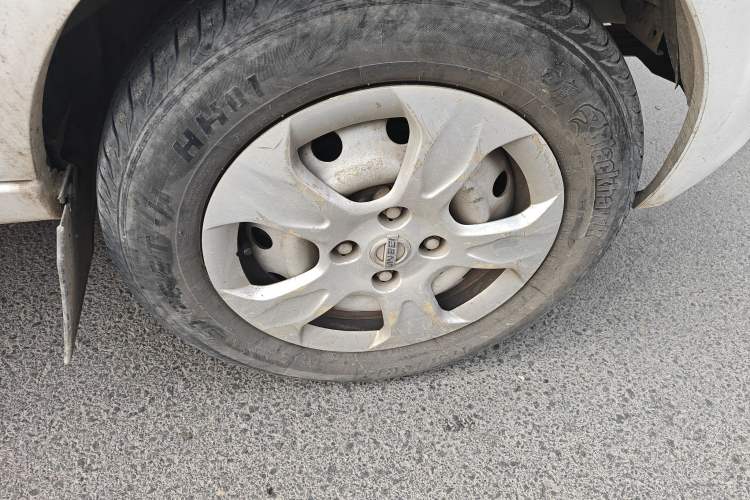 Used Jinbei Hiace X30 2013 1.3L Comfort Model Right Front Wheel Hub