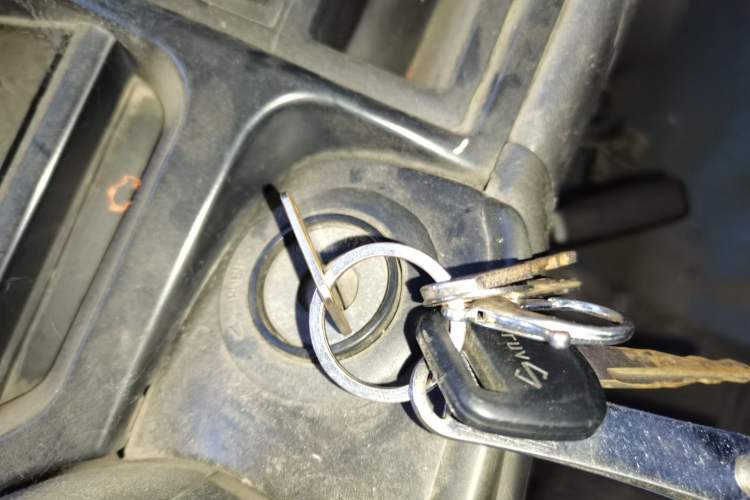 Used Jinbei Hiace X30 2013 1.3L Comfort Model Vehicle Key