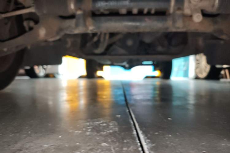 Used Jinbei Hiace X30 2013 1.3L Standard Version Chassis Front