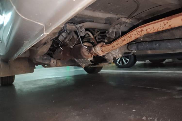 Used Jinbei Hiace X30 2013 1.3L Standard Version Chassis Rear Left