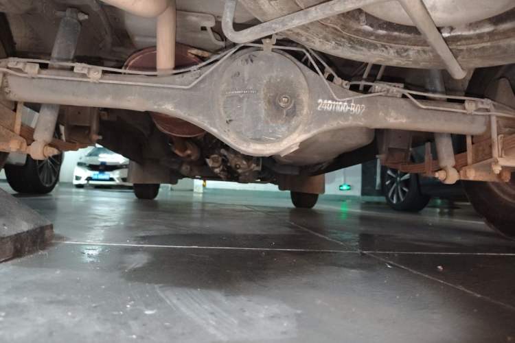 Used Jinbei Hiace X30 2013 1.3L Standard Version Chassis Rear
