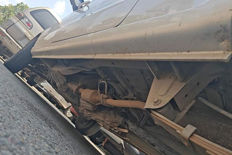 Used Jinbei Hiace X30 2013 1.3L Standard Version Left Side Sill