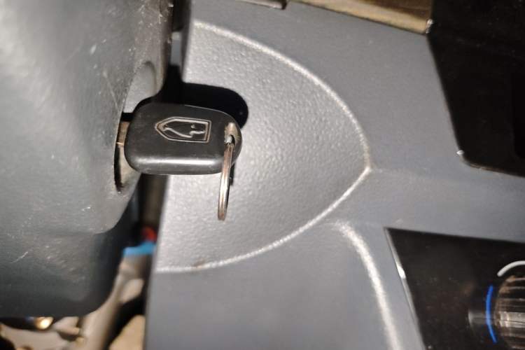 Used Jinbei Hiace X30 2013 1.3L Standard Version Vehicle Key