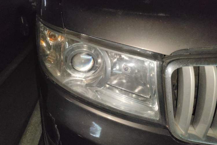 Used Jinbei Hiace X30 2015 1.3L Flagship Model Right Front Headlight