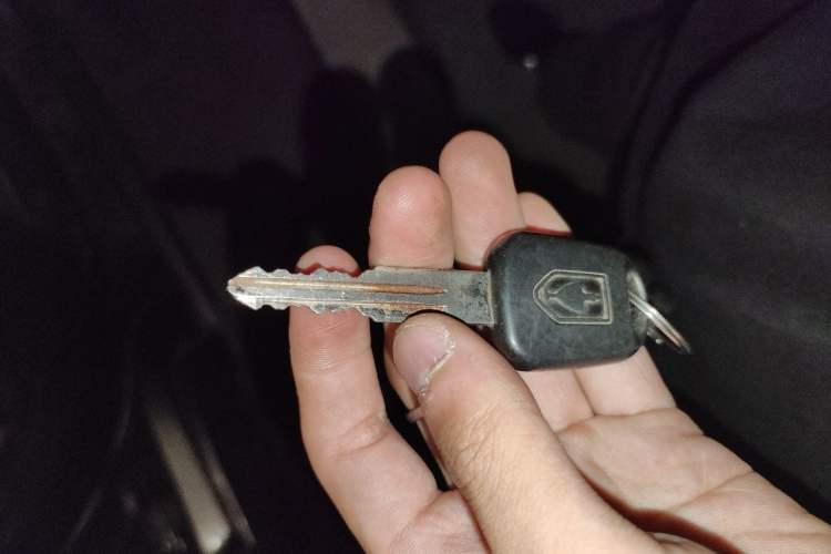 Used Jinbei Hiace X30 2015 1.3L Flagship Model Vehicle Key