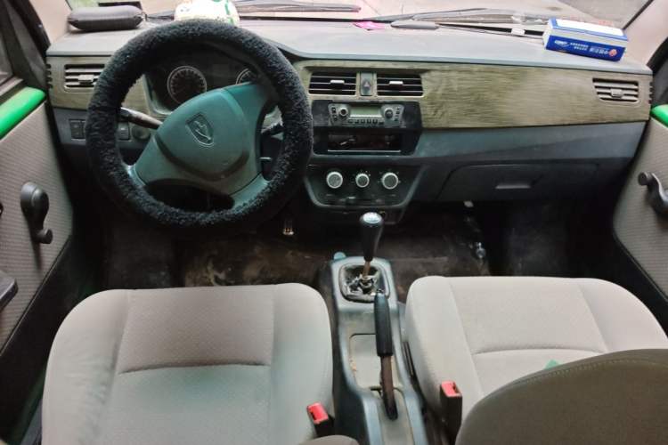 Used Jinbei Hiace X30  Center Console