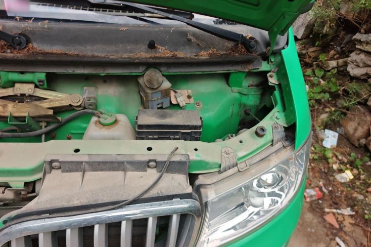 Used Jinbei Hiace X30  Engine Bay Left