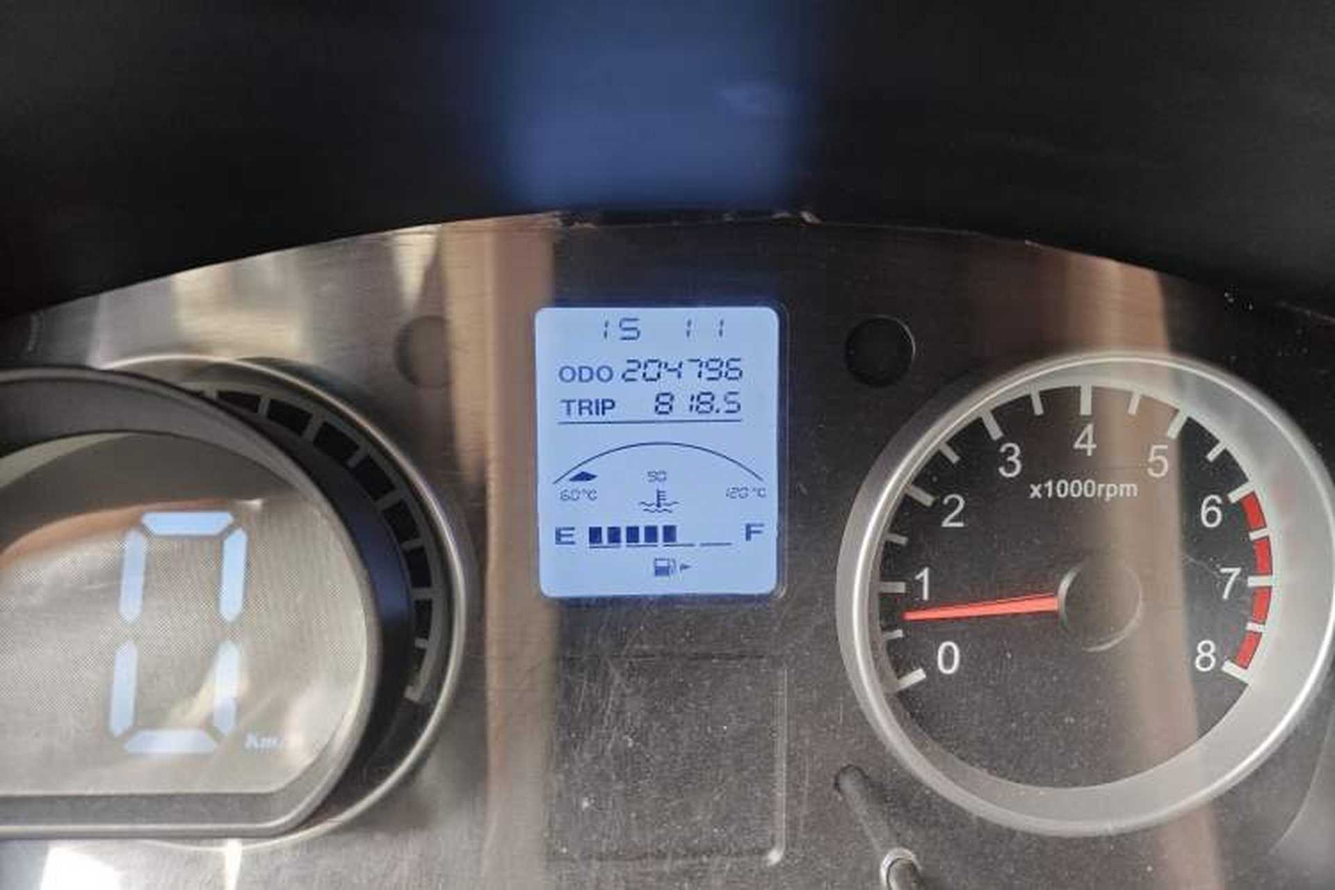 Used Jinbei Hiace X30  Odometer Close Up