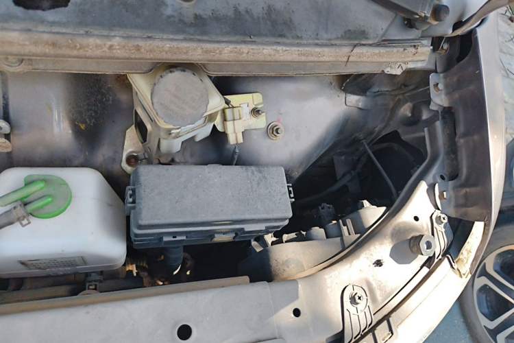 Used Jinbei Hiace X30 2016 1.3L Van Comfort Edition DLCG12 Engine Bay Left