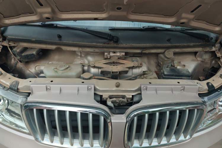 Used Jinbei Hiace X30 2016 1.3L Van Comfort Edition DLCG12 Engine Bay